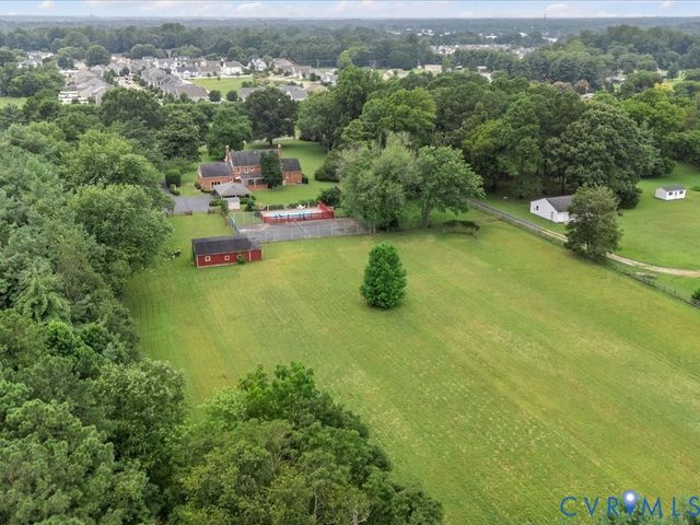 7350 Lexington Dr, Mechanicsville, VA 23111