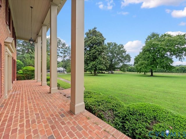 7350 Lexington Dr, Mechanicsville, VA 23111