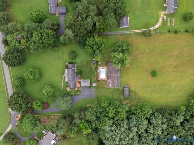 7350 Lexington Dr, Mechanicsville, VA 23111