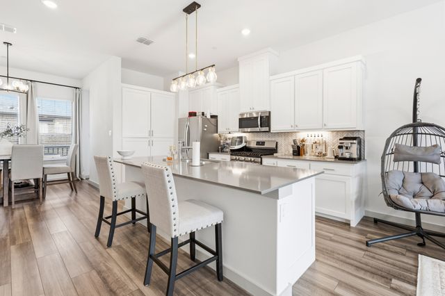 2736 Levee Lane, Lewisville, TX 75067