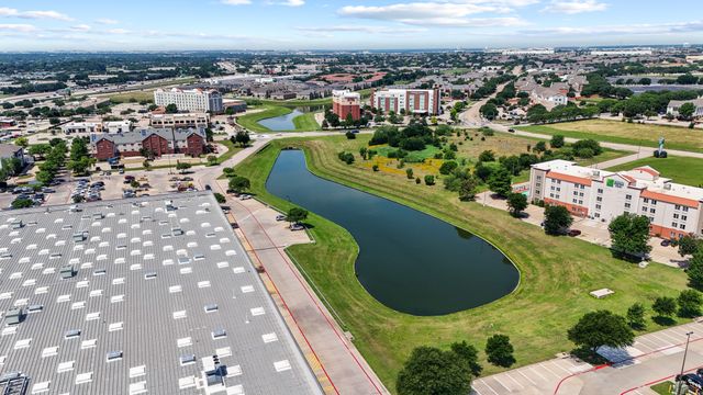 2736 Levee Lane, Lewisville, TX 75067