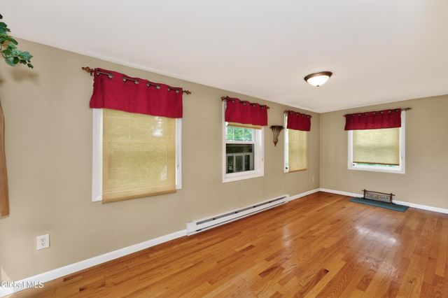 22 5th Street, Scotia, NY 12302