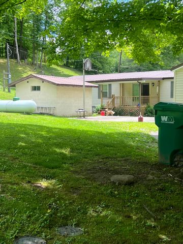 7515 South KY 32, Isonville, KY 41149