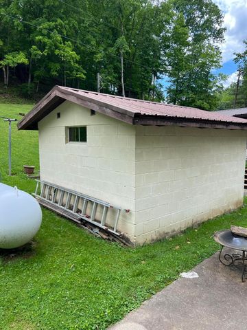 7515 South KY 32, Isonville, KY 41149