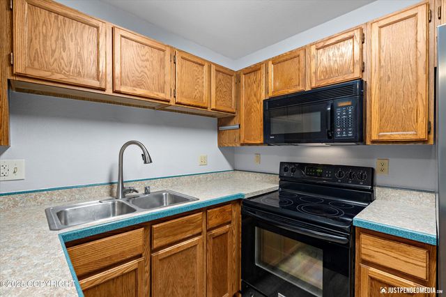 8020 Williwa Avenue, Anchorage, AK 99504