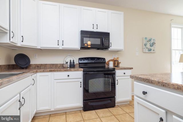 78 LARKSPUR LN, Smyrna, DE 19977