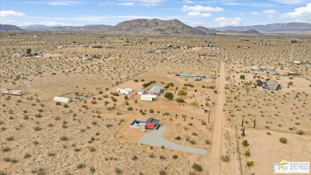 726 Gerber Avenue, Landers, CA 92285