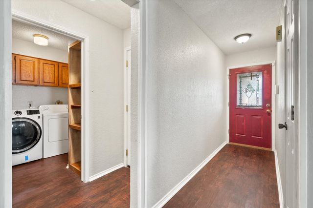 806 Wind Brooke Drive, Arlington, TX 76001