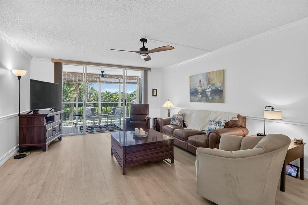 2809 Florida Boulevard 208, Delray Beach, FL 33483