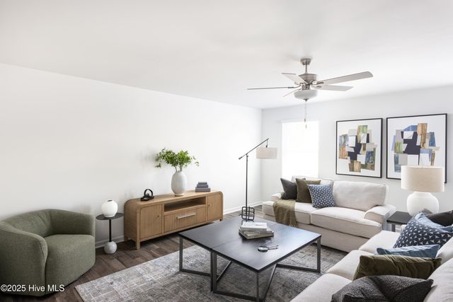 623 S Squires Run Lane, Richlands, NC 28574