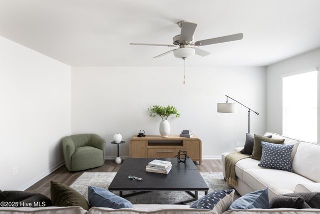 623 S Squires Run Lane, Richlands, NC 28574