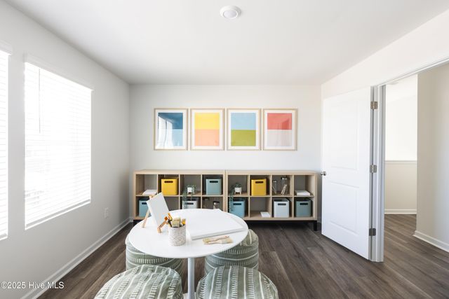 623 S Squires Run Lane, Richlands, NC 28574