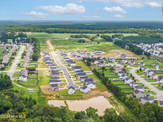 623 S Squires Run Lane, Richlands, NC 28574