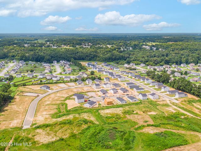 623 S Squires Run Lane, Richlands, NC 28574