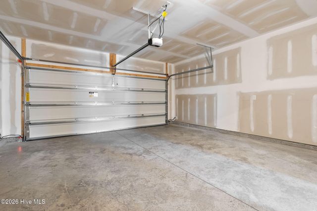 623 S Squires Run Lane, Richlands, NC 28574