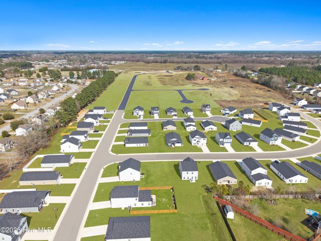 623 S Squires Run Lane, Richlands, NC 28574