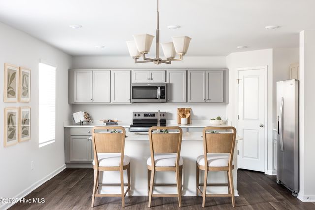 623 S Squires Run Lane, Richlands, NC 28574