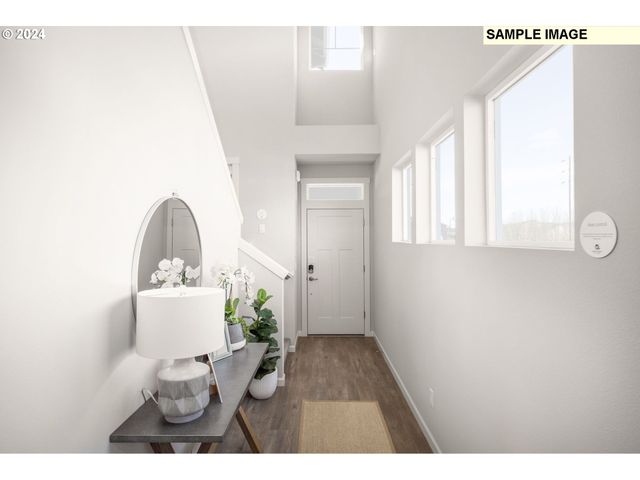 8930 Sw Chokecherry Ln, Tualatin, OR 97062