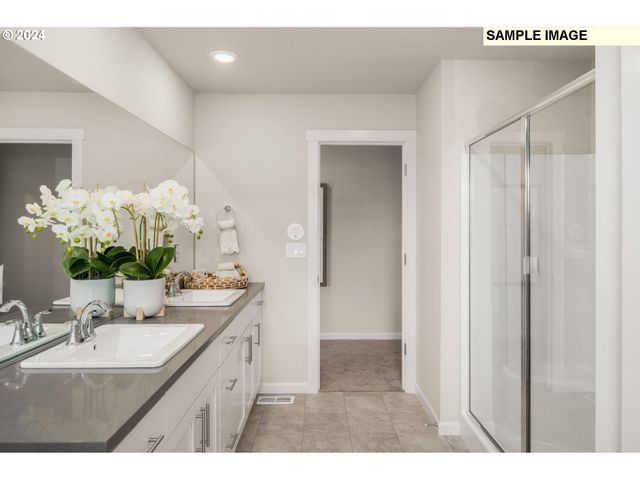 8930 Sw Chokecherry Ln, Tualatin, OR 97062