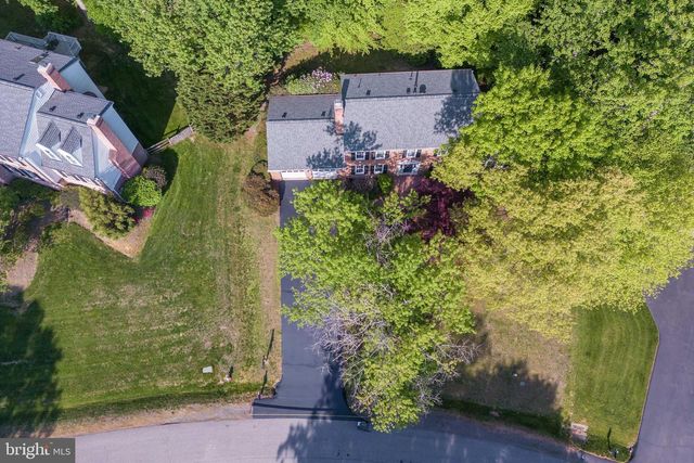7706 LAKELOFT CT, Fairfax Station, VA 22039