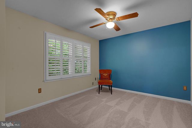 7706 LAKELOFT CT, Fairfax Station, VA 22039