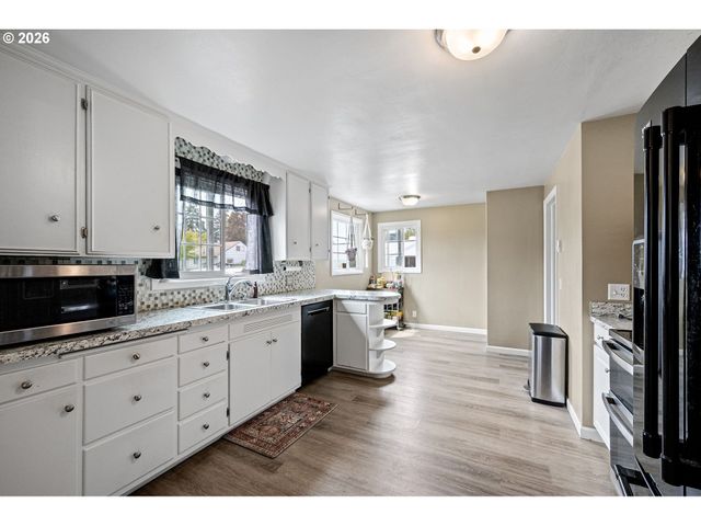 4027 CONCORD St, Eugene, OR 97402