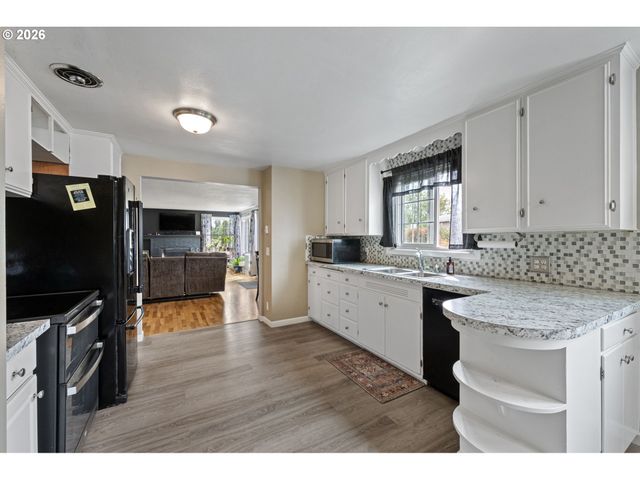 4027 CONCORD St, Eugene, OR 97402