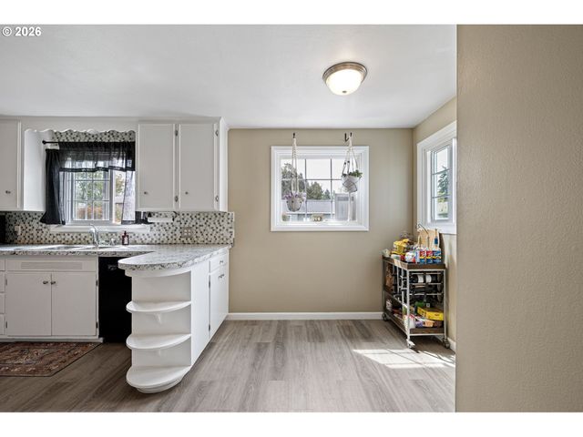 4027 CONCORD St, Eugene, OR 97402