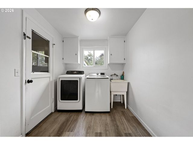 4027 CONCORD St, Eugene, OR 97402