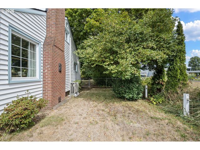 4027 CONCORD St, Eugene, OR 97402