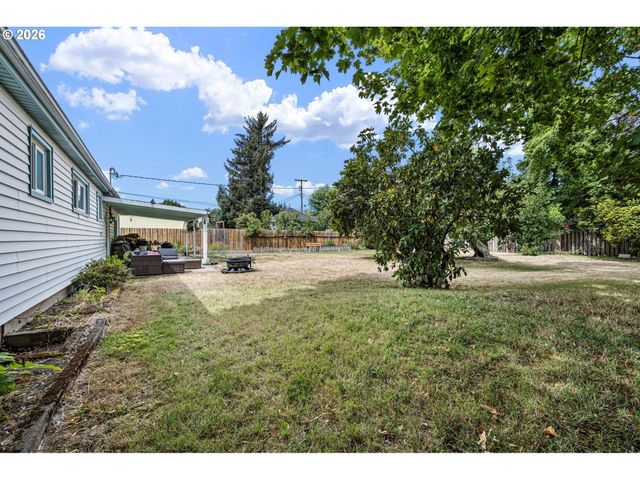 4027 CONCORD St, Eugene, OR 97402