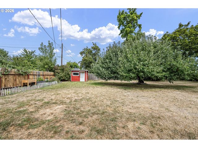 4027 CONCORD St, Eugene, OR 97402