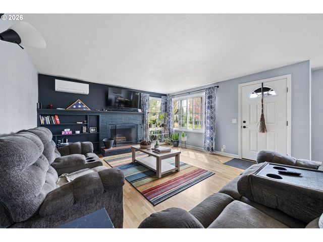 4027 CONCORD St, Eugene, OR 97402