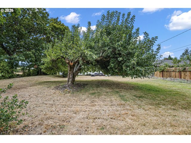 4027 CONCORD St, Eugene, OR 97402
