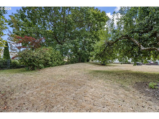 4027 CONCORD St, Eugene, OR 97402