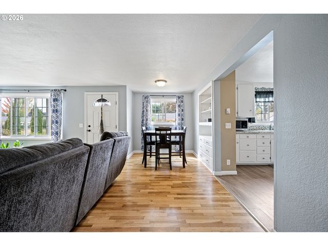 4027 CONCORD St, Eugene, OR 97402