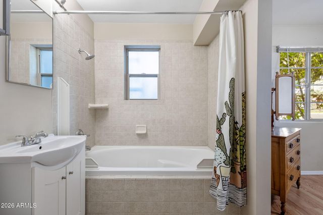 4640 N 14TH Avenue, Phoenix, AZ 85013