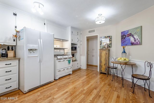 4640 N 14TH Avenue, Phoenix, AZ 85013