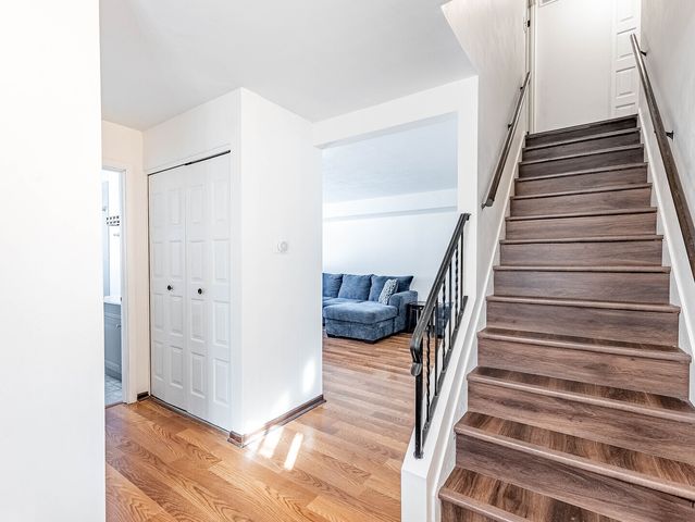 159 Chatham Court B, Bloomingdale, IL 60108