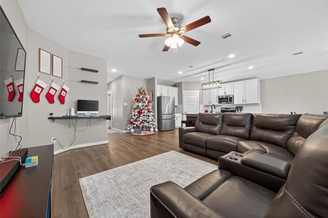 30301 Kingston Heath Drive, Cleveland, TX 77327