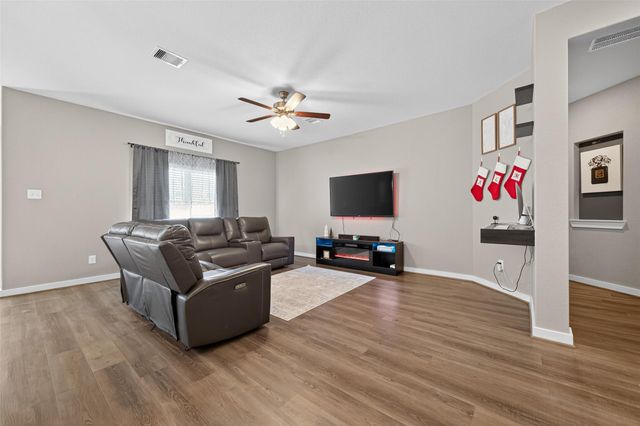 30301 Kingston Heath Drive, Cleveland, TX 77327