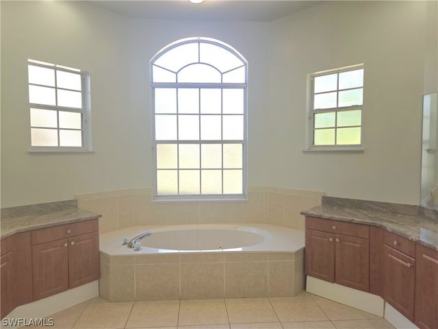 1440 16th AVE NE, Naples, FL 34120