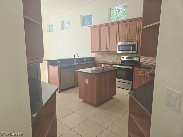 1440 16th AVE NE, Naples, FL 34120