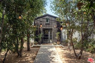 226 S Rimpau Boulevard, Los Angeles, CA 90004
