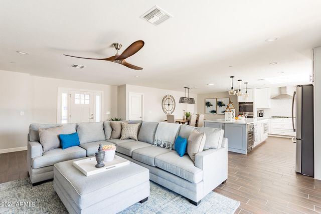 7531 E CAMBRIDGE Avenue, Scottsdale, AZ 85257