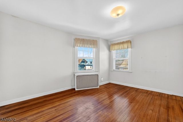 704 Parker St, Newark City, NJ 07104