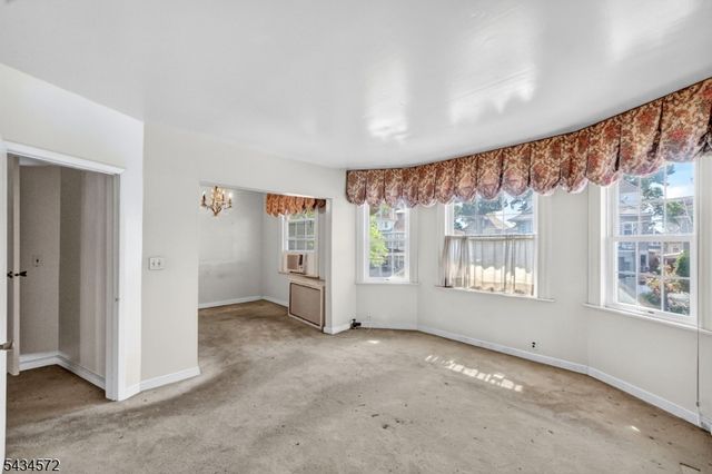 704 Parker St, Newark City, NJ 07104