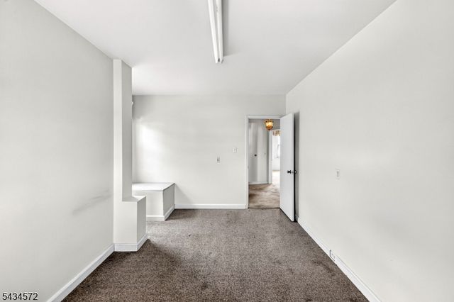 704 Parker St, Newark City, NJ 07104