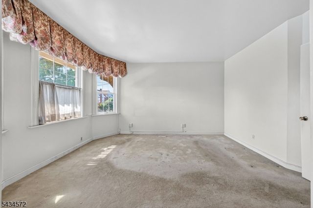 704 Parker St, Newark City, NJ 07104