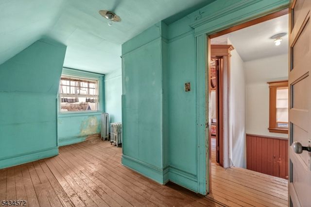 704 Parker St, Newark City, NJ 07104